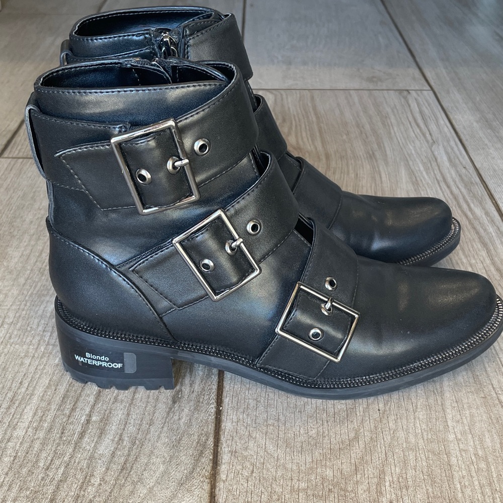 Blondo Women’s Triple Buckle Black Boots